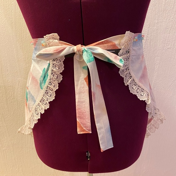 Apron: Large hand crafted southwest waist apron with 1 pocket, lace, beads - Picture 3 of 5